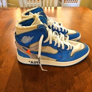 Off-White x Air Jordan 1 Retro High OG 'UNC'